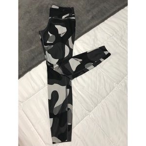Black Nike Leggings!!